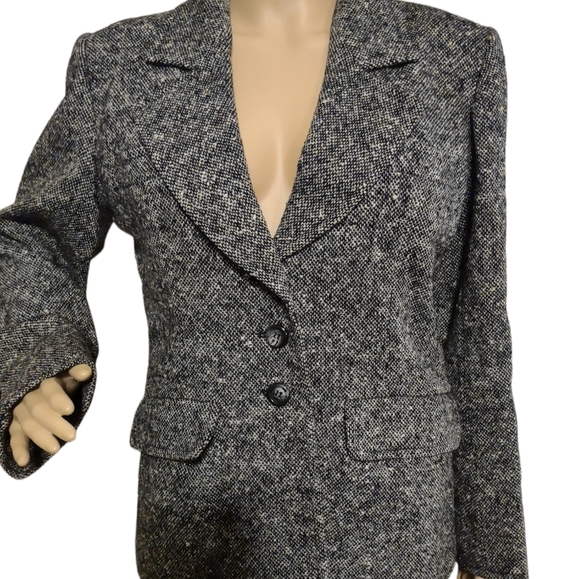 YVES SAINT LAURENT WOOL 2 PIECE DRESS SUIT - Picture 5 of 6